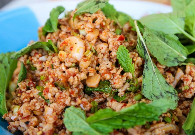 thai larb salad thai larb salad