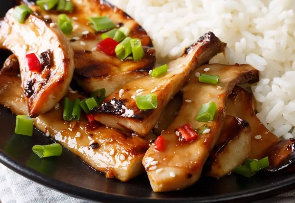 King Oyster Mushrooms: The Ultimate Guide to Recipes, Prep & More