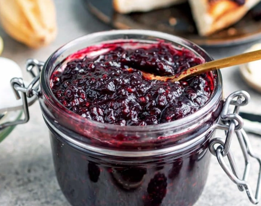 low sugar blackberry jam