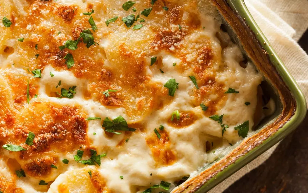 easy dauphinoise potatoes easy dauphinoise potatoes