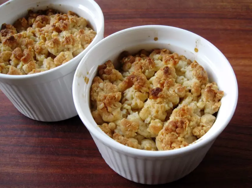 best pear crumble topping