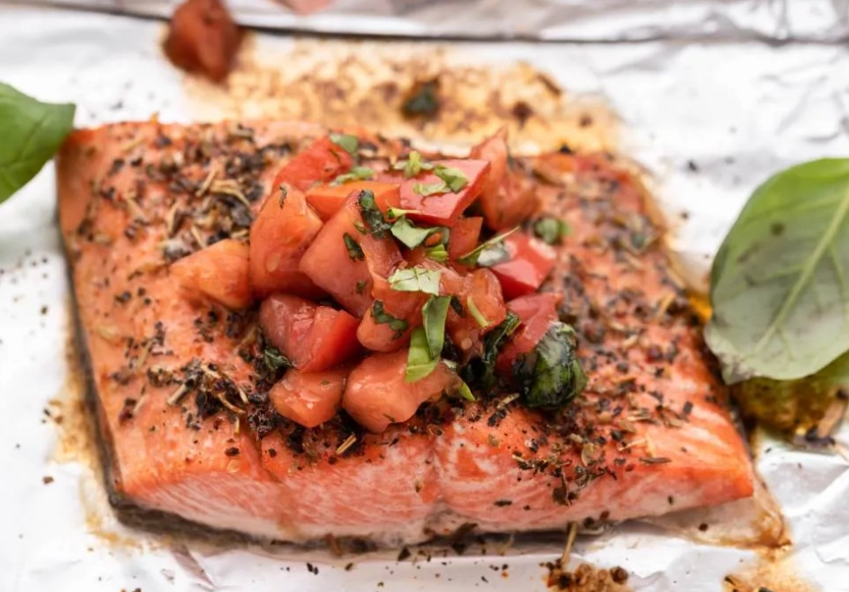 salmon in tomato sauce salmon in tomato sauce